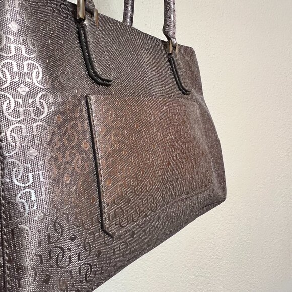 Guess Like New Shimmering Silver Quilted Purse - Picture 7 of 16